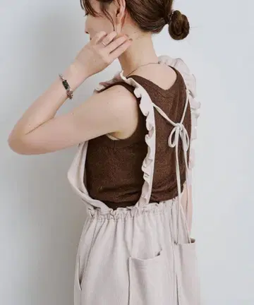 카스타네 프릴 살로펫