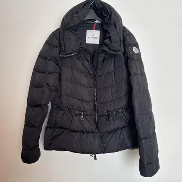 MONCLER 블랙 페플럼 다운 자켓