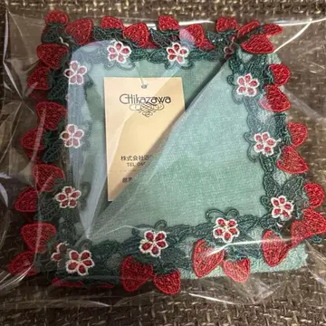 봄 수확 딸기 로몬드 블루 긴자와 레이스 타월 손수건 딸기