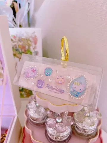 산리오 퓨로랜드 헬로키티 50주년 시리즈 머리핀 보석