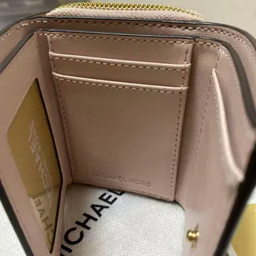 MICHAEL KORS 3단 폴더형 지갑 핑크