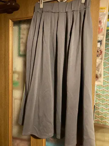 새상품급 푸뉴즈 저리 플레어 롱 스커트 3 그레이