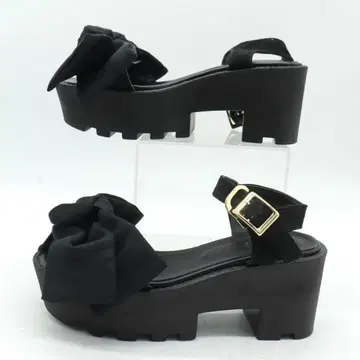 리본 포함 블랙 샌들 플랫폼 힐