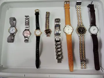 손목시계 세트 다양한 디자인과 소재