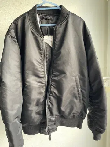 택 포함 새상품 AVIREX x BIGJOHN MA1