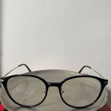 Zoff 검은색 테두리 안경 블루라이트 차단 렌즈