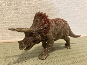 [ 새상품급 ] 트리케라톱스 플라스틱 모형 약 15cm