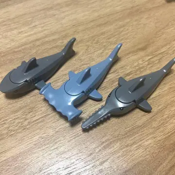 레고 상어 3마리
