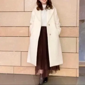 플라스테 샤기 롱 코트 화이트