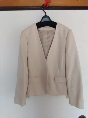 졸업 입학에 최적 베이지 테일러드 자켓