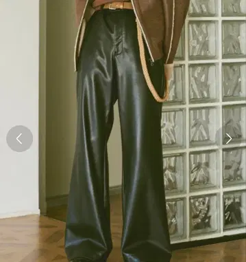 소에르테 가죽 팬츠