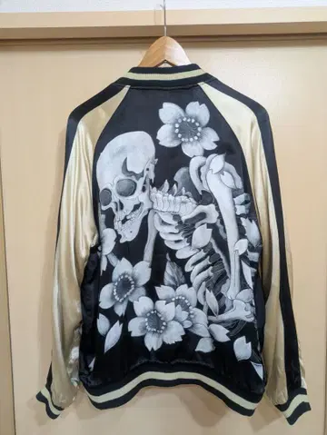 [ 한정품 ] 옛날 옛적 스카잔 하나뿐인 리버서블 해골 블랙