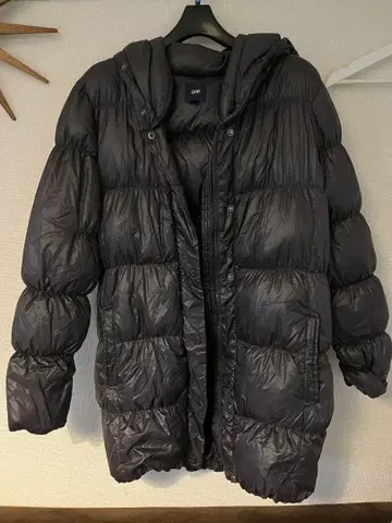 Gap 블랙 다운 자켓 L 사이즈