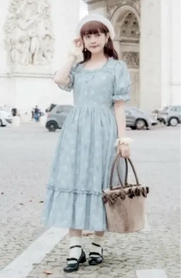 니나스 트왈 드 주이 꽃무늬 원피스 시마무라 아오키 미사코 시마미사