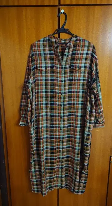 쿨 카리안 체크 무늬 긴팔 셔츠 원피스