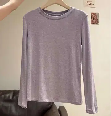 그레이 긴팔 T셔츠 크루넥