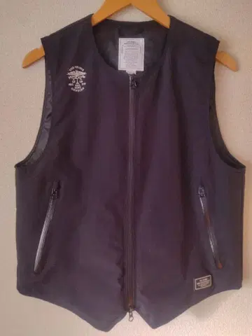 CRIMIE 베스트 (색상) 블랙 M 사이즈