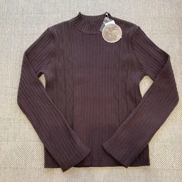 [ 미사용 새상품 ] tal by yumi 다크 브라운 하이넥 스웨터