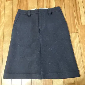 MHL. 네이비 타이트 스커트