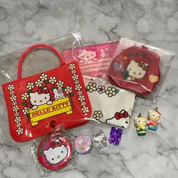 헬로키티 티슈 케이스 가마구치 동전 지갑 캔뱃지