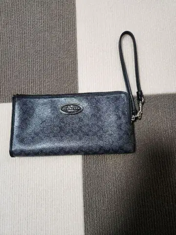 블랙 장지갑 스트랩 포함