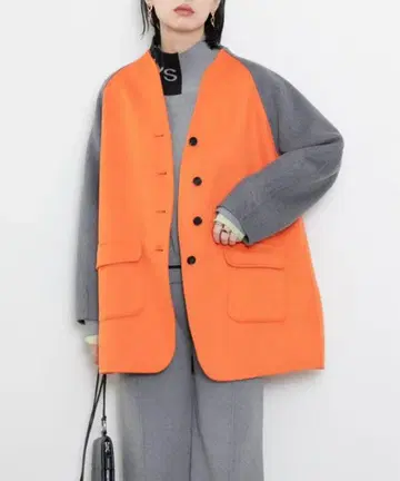 새상품 이번 시즌 완판템 에이미 로우 컬러 블록 리버 코트 오렌지