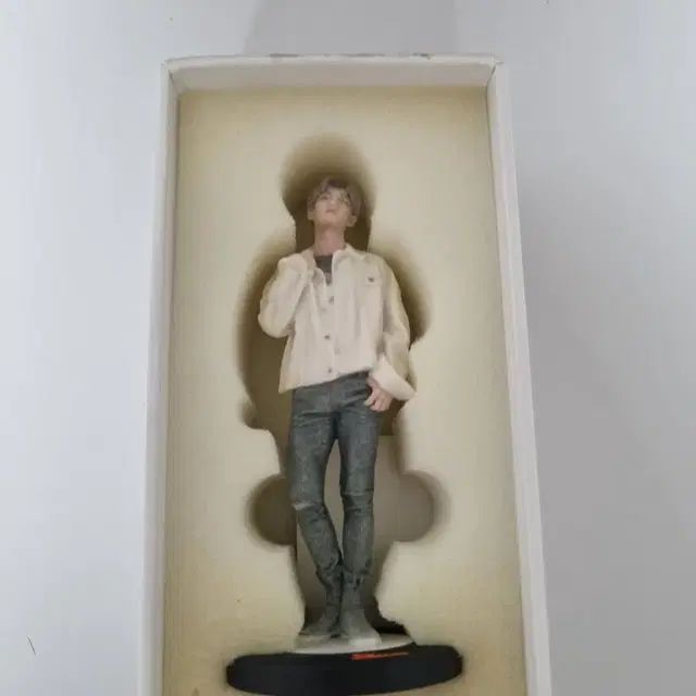 방탄소년단 kt 뷔 한정판 피규어