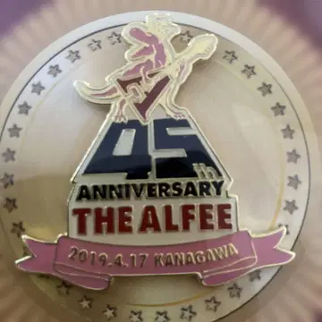 THE ALFEE 45주년 기념 배지