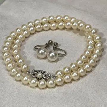 컨디션 최상 쨍한 펄 목걸이와 귀찌 세트 크기 6.4mm ~ 6.5mm
