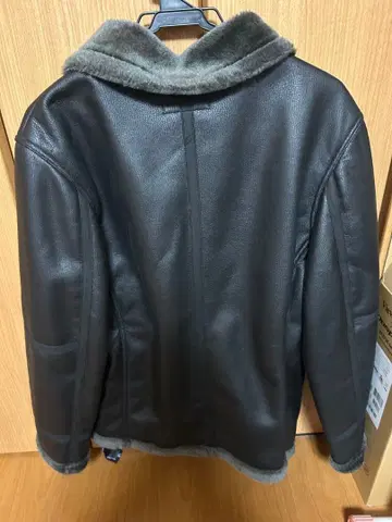 블랙 가죽 자켓 퍼 포함
