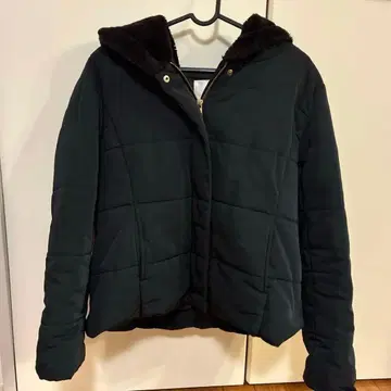 숏 기장 다운 코트 블랙