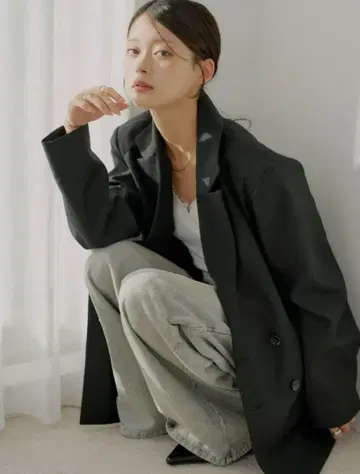 [ 새상품 택 포함 ] CHiCO 빅 숄더 루즈 정장 자켓 블랙