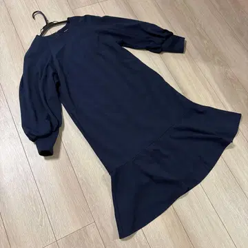 M-premierBLACK 네이비 원피스 무릎 기장