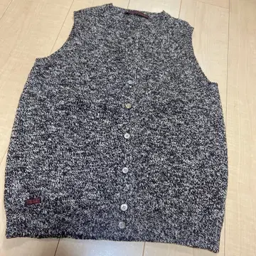 택 없음 새상품 마드모아젤 논논 니트 베스트 슬리브리스 L 모 100