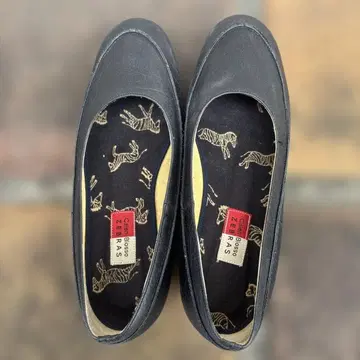 히시야 Calen Blosso 가죽 플랫슈즈