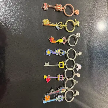 킹덤하츠 키 블레이드 키링 8개 세트