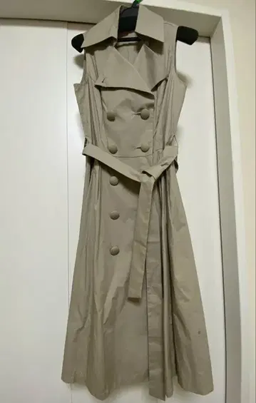 베이지 베스트 트렌치코트