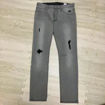 그레이 데미지 가공 데님 팬츠 31인치