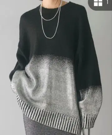 호일 프린트 오버 사이즈 풀오버 (실버 그라데이션 니트)