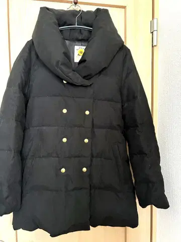 빔즈 블랙 다운 자켓 큰 옷깃 골드 버튼 S 사이즈