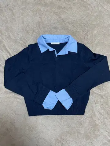 chico 카라 부착 폴로 니트 네이비 로고 없음