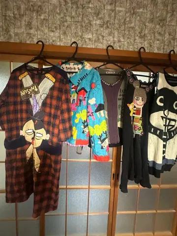 알페로베로 7점, 백 1점 귀여운 재미있는 의류입니다.