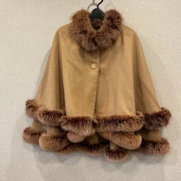 캐시미어 퍼 달린 판초