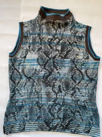 히로코코시노 TRUNK 베스트 M