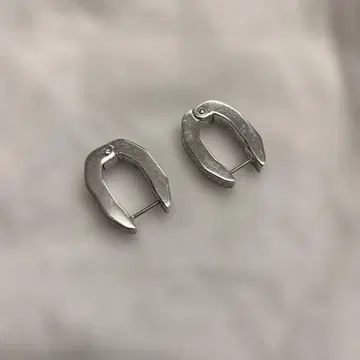 SWAROVSKI 후프 귀걸이 큐빅