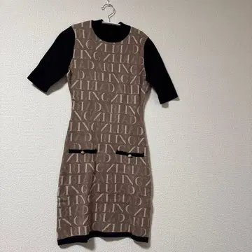 Darich 로고 프린트 니트 원피스 반팔