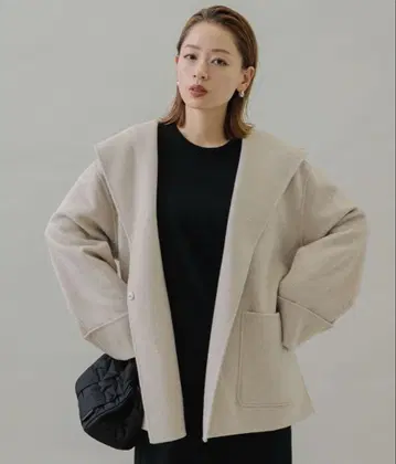 컨디션 최상 어반 리서치 서니 레이블 울 리버 후드 미디 코트