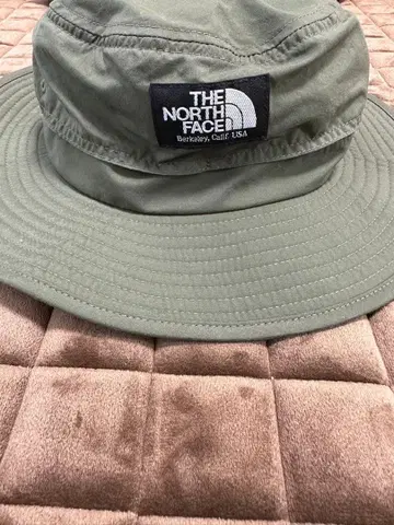 THE NORTH FACE 끈 포함 햇