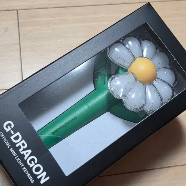 지드래곤 미니 응원봉 키링 새상품(초록, 오사카앙코르콘버젼)