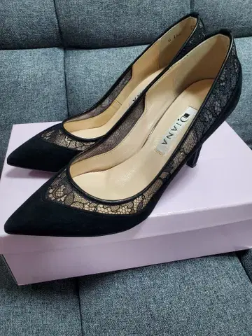 DIANA 블랙 레이스 하이힐